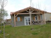 Chalet 2 chambres calme, piscine, proche lac Jaunay - FR-1-783-10