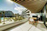 ViVi Homes - Sunset Pool, Sauna, Gym & Beach