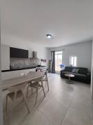 Sunshine Court Apartment No 1