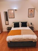 Spacious 3 rooms in Tooting