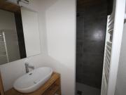 Appartement neuf 50m², 2 chambres, WIFI, parking couvert - FR-1-293-398