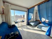 Studio climatisé, 400m plage, parking privé et WIFI