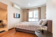 MRT rame9 Jodd Fairs night market, walk for a few minutes, two bedrooms and two bathrooms