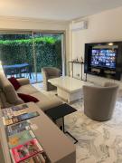 Chic 47m2, 2 rooms, ground floor, nice patio, 280m beach Croisette
