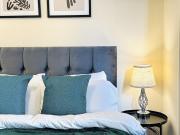 Falcon - 2 Bedroom Ground floor flat in Central London