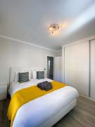 Village Square Coastal Apartment 2F