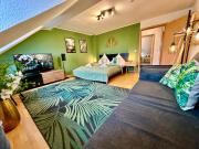 Dschungel Wohnung, geräumig, Netflix, Sonos, zentral