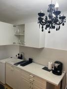 EMM Apartament - 100m Parc si Metrou Tinererului EMM Apartament - 100m Parc si Metrou Tinererului