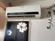 Studio Sleeps 2 with Balcony & Free Parking