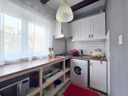 Cozy Nest Hideaway near Grand Boulevard bus line 9