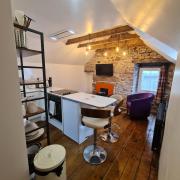Ness City Cottage - Attic Apartment