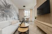 Elegant Mokotów Studio with Balcony and Parking by Noclegi Renters