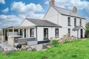 Hill House - 4 Bedroom Holiday Home - Llanrhidian