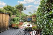 Victoria Park 2 Bedroom House w Garden & Parking