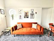 Charming 3-Bed Oasis-free parking Charming 3-Bed Oasis-free parking
