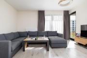 Beautiful & Spacious 1 Bedroom Apartament with Balcony by Renters