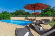 Ferienwohnung mit Pool, 200m vom Strand, ruhige Lage