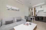 Podgórze Air-Conditioned Family Apartment with Parking by Renters