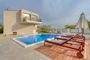 Family friendly house with a swimming pool Debeljak, Zadar - 21383