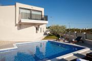 Family friendly house with a swimming pool Debeljak, Zadar - 21383