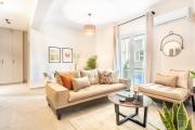 Stylish, 3-brdm Family Apartment near Acropolis!