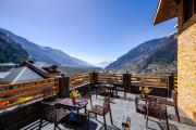 La Kailasha Regency - Mountain view Luxury Stay