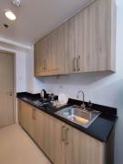 Shatzes Place-One Bedroom Pool view near MOA and Airport