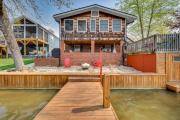 Lakefront New London Home Dock, Fire Pit and Views!