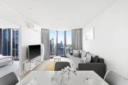 A 3BR Apt Next to Melbourne Central FREE Parking