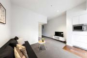 A Stylish Apt for 4 Near Queen Victoria Market