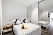 A Stylish Apt for 4 Near Queen Victoria Market