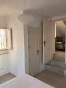 Fint litet hus i hjärtat av gamla stan och nära hav