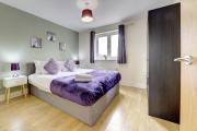 Modern Comfort, 2BR, Ensuite, Parking