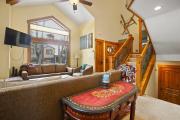 Charming 3BR with Hot Tub Walk to Town and Skiing