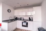 Stay Zeni, Alexandra Rise Manchester Slick 1 Bed