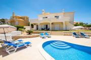 Villa Mendes - Walking distance to the beach