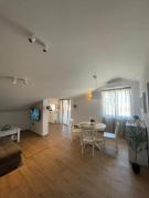 Apartmant SEASIDE - 350m from beach, great terrace, 2+2