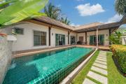 3 bedrooms private villa with garden Rawai