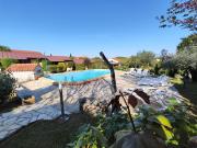 Poolside compact family cottage Blum