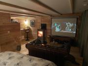 Cabane bien belge avec cinéma et jacuzzi