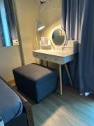 City Haven: Modern Condo Retreat