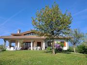 Etage entier independant d une villa , avec terrasse, jardin, 2 a 6 personnes