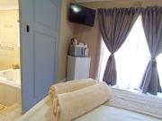 OR Tambo Stay Unit 4