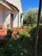 Apartments with parking space Stinjan, Pula - 22993