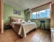 Suite 300 Steps Ladadika