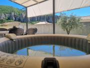 Maison avec jacuzzi et vue sur les penitents