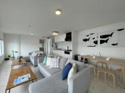 b local KAI House - with Ocean view good for 8 PPL Free WiFi