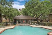 Heart of Dallas - Cozy Apt 2Bed Pool Green