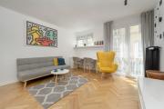 Apartment with Desk in Wrocław Center at the Market Square by Renters