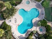 6165 Cozy Condo 3 min Universal